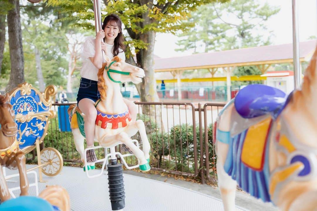 橘香恋のインスタグラム：「おはようございます❤︎﻿ ﻿ 前回の投稿に﻿ イイネとコメントありがとうございます☺﻿  🎠 ﻿ ﻿体調に気を付けて下さいね❕ ﻿ ﻿」
