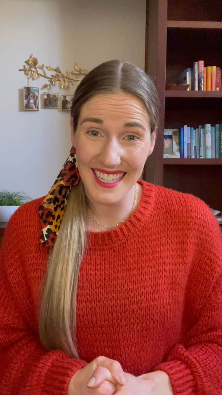 メリッサ・フランクリンのインスタグラム：「Hi my dears! We have created a Relentless Spirit Replay Package that includes all ten of the recorded sessions of Relentless Spirit, along with all the documents I created to go along with the course! As a reminder, the sessions are goal setting, confidence, nutrition, overcoming failure, balance, stretching and mobility, freestyle and backstroke technique, an Open Q&A, and positivity! We are offering the replay package for half of what the course was because we really want this to help as many people as possible. I feel so fortunate to have been given the opportunity to create something like this and work with each and every one of you. Whether you joined us for the live sessions and want to keep the recordings forever, or are looking to start new from the beginning, I really hope this course can be a resource to give you motivation, knowledge, and excitement about swimming and life. The link is in my bio!❤️」
