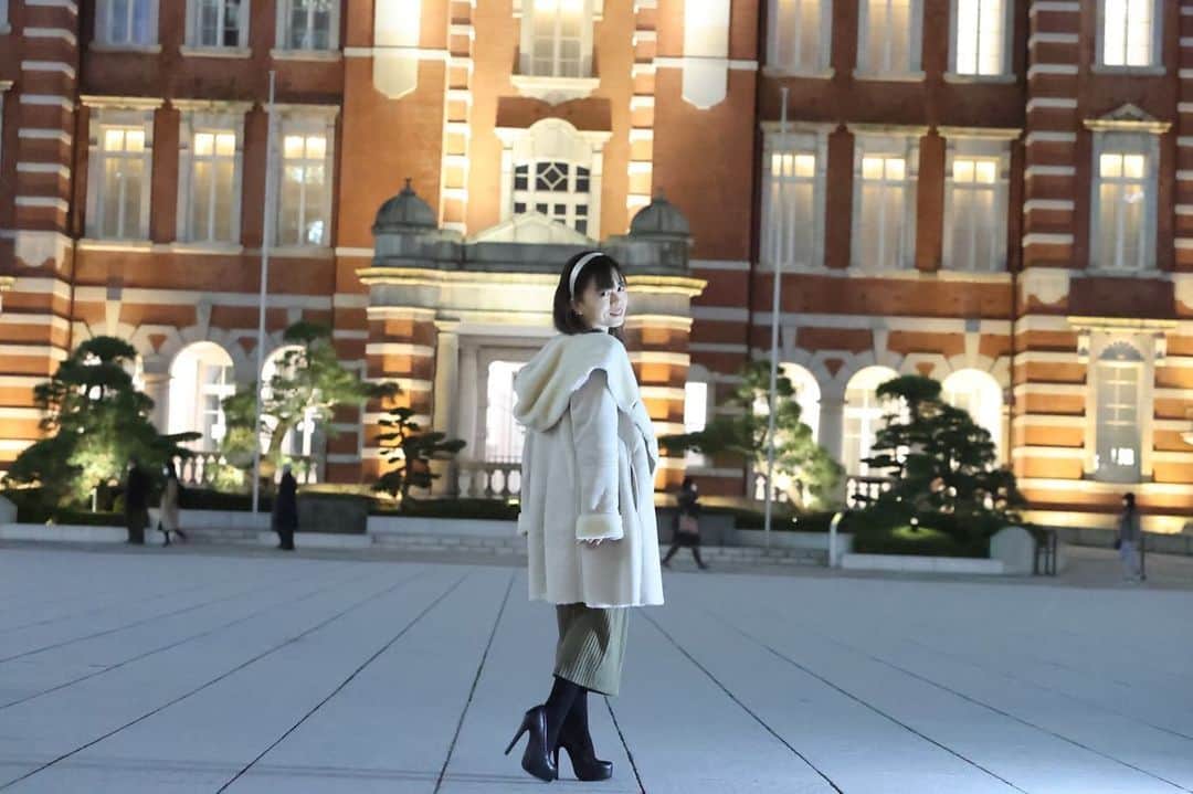 及川愛未さんのインスタグラム写真 - (及川愛未Instagram)「@hahilife さん📸 #shooting #撮影 #r リクエスト撮影 #撮影会 #イルミネーション #夜景 #商用撮影 #写真展 #レタッチ無し #宣材写真 #プロカメラマン #丸ノ内 #東京駅 #サロンモデル #ブライダル #ウェディングモデル #ブライダルモデル　 #ポートレートしま専科  #ポートレート  #photography  #写真  #写真好きな人と繋がりたい  #写真撮るの好き人と繋がりたい  #portraitmodel #portrait  #東京カメラ部  #カメラマン募集  #ファインダー #ファインダー越しの私の世界  #followme ‪ ‬」2月5日 7時00分 - manamioichan