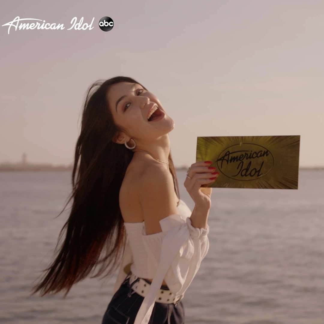 アメリカン・ブロードキャスティング・カンパニーのインスタグラム：「This Valentine's Day, it's all love on #AmericanIdol 💛」