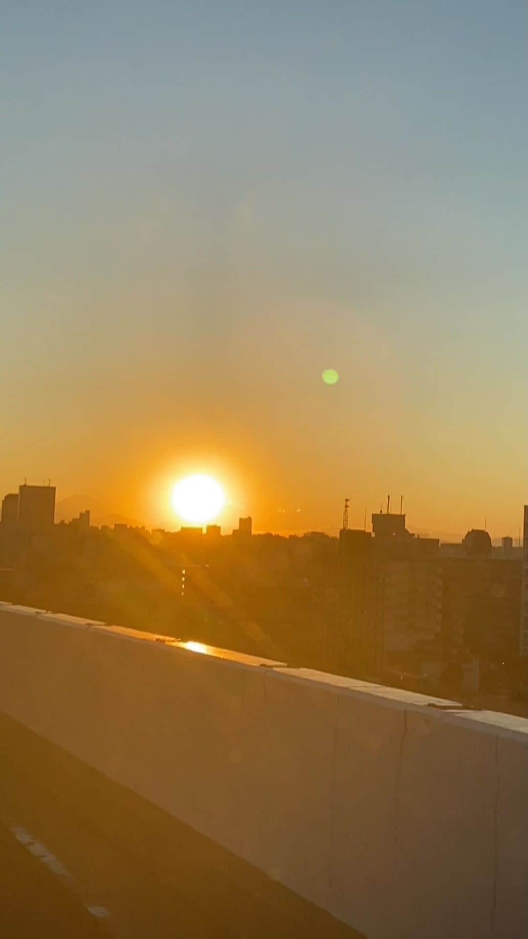 のインスタグラム：「人間っていいなぁ🌏」