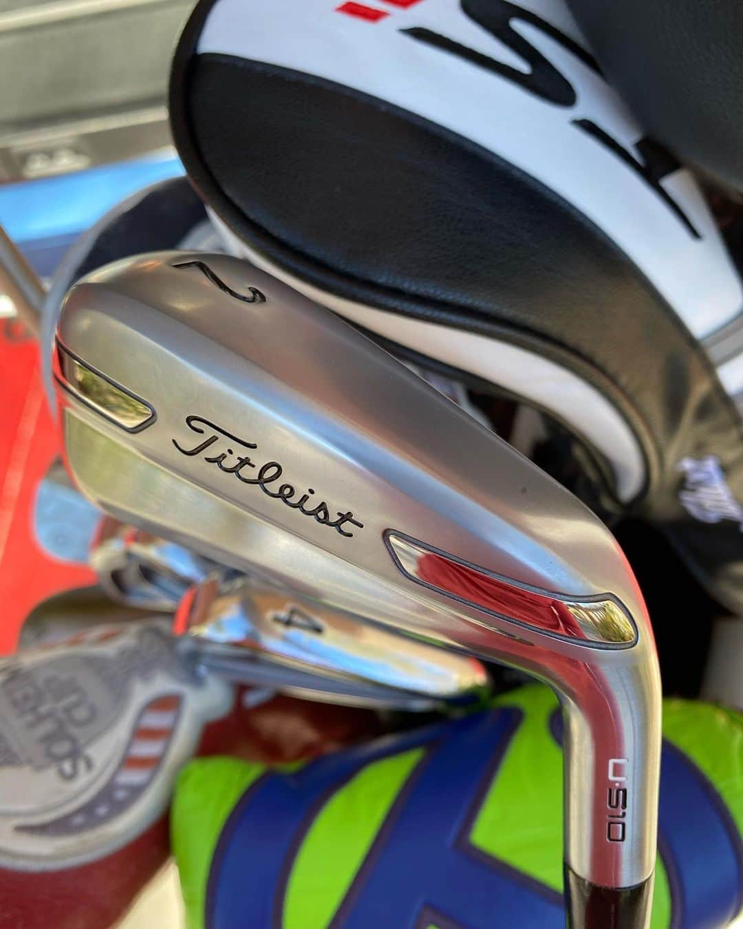 ダニエル・カングさんのインスタグラム写真 - (ダニエル・カングInstagram)「took this 2 iron from Butch today 👊 great steal 💃 @coup4359 @titleist」2月5日 7時45分 - daniellekang