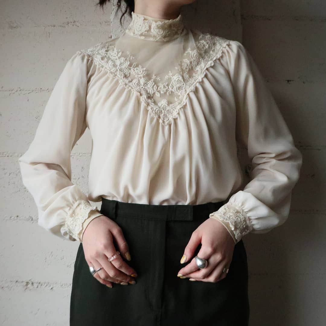 吉祥寺 古着屋 Orfeoのインスタグラム：「. ONLINE SHOP・NEW STOCK  #orfeo #kichijoji #tokyo #vintage #used #fashion #coordinate #outfit . . . .  ONLINE SHOP掲載商品のお問い合わせはONLINE SHOPからのメール、またはインスタグラムのプロフィール記載のメールアドレスよりお願いいたします ショッピングリンク無しのインスタグラム、ストーリー掲載商品も個別に通販承りますのでメール(orfeokichijoji@yahoo.co.jp)にてお問い合わせください」