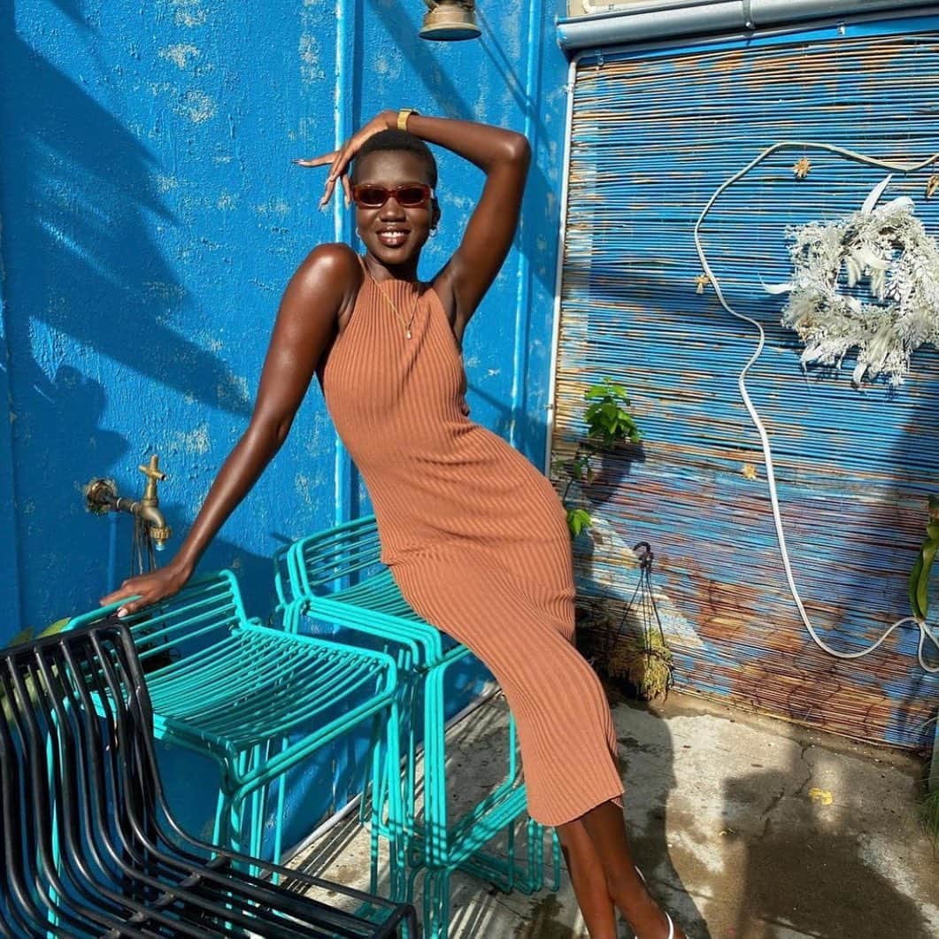 のインスタグラム：「Made for everyday wear. Find our deja vu knit midi seen on @nmmwl online + in stores #becandbridge」