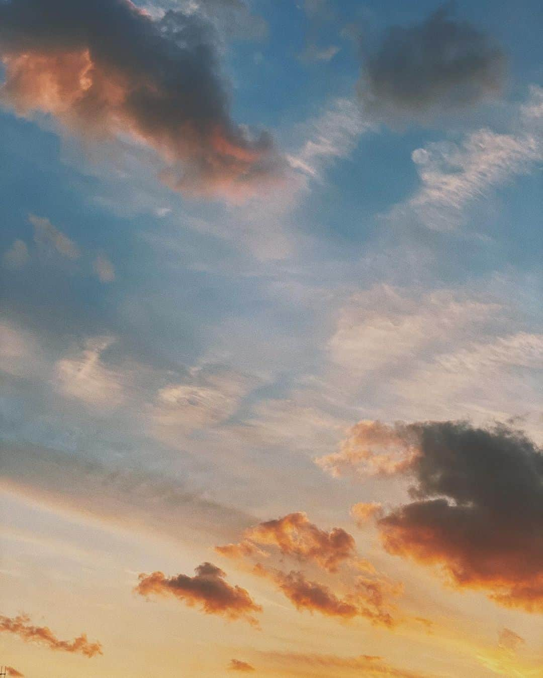 林田岬優さんのインスタグラム写真 - (林田岬優Instagram)「綿飴みたい☁️♡ 寒い時期の空は綺麗ですね☺️」2月5日 18時05分 - miyu_hayashida