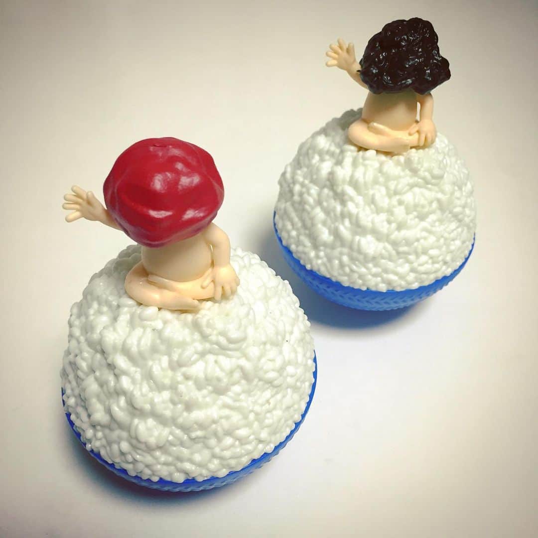 大岡源一郎のインスタグラム：「#ごはんのおともくん #梅干しくんと海苔の佃煮くん #梅干しくん狙いで2回目で」