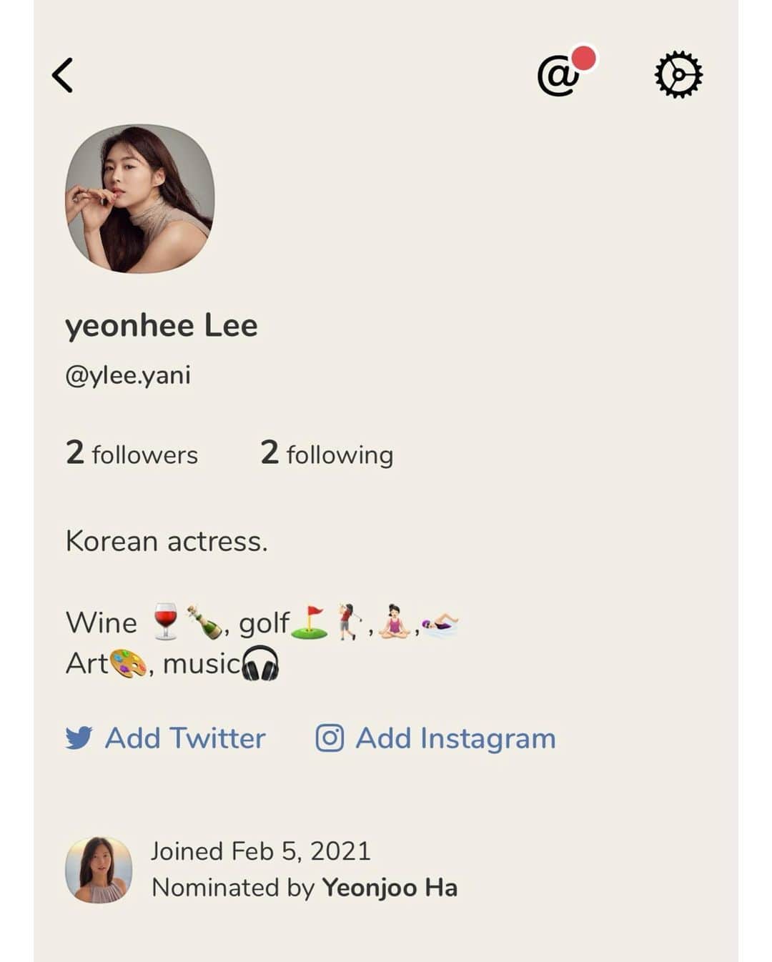 イ・ヨニのインスタグラム：「#클럽하우스  #clubhouseapp 입문.🍷😜 완전 신세계, 나도 언젠간 stage에!🥰 초대해줘서 고마웡 #YeonJooHa」
