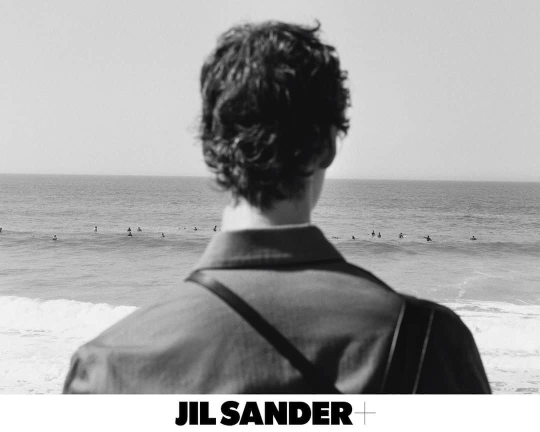 ジルサンダーのインスタグラム：「#JILSANDER Spring/Summer 2021 JILSANDER+ Collection 📸 @timelkaim #JilSanderbyLucieandLukeMeier」
