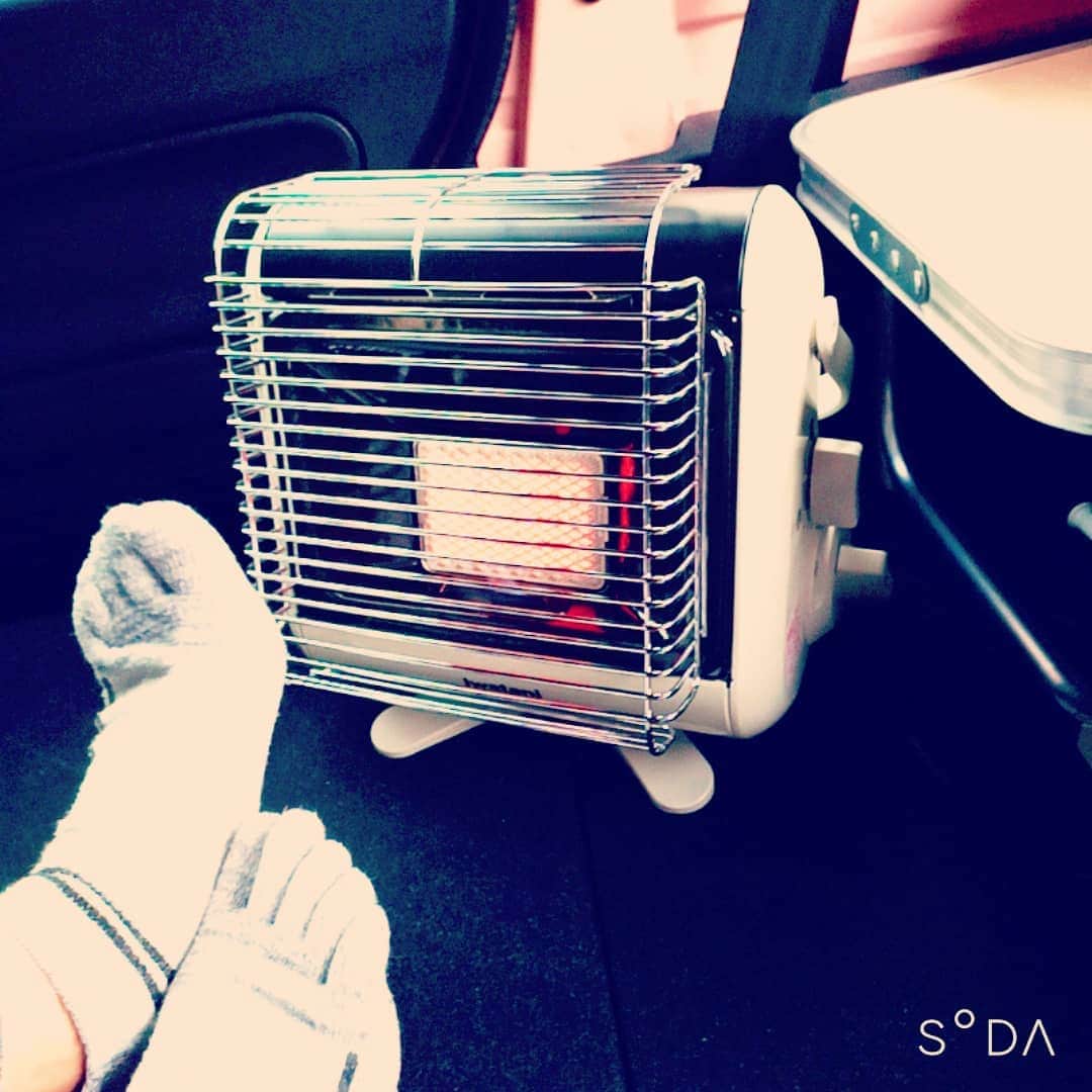 松本隆博のインスタグラム：「。 あ～楽しかた(^ ^) これだと、日本一周出来る のではないか？(^ ^) どーせヒマだし(^_^)。 やるか？  PS: 一人旅で車移動で誰とも 話さず1人、車中飯なので、 僕にいろいろモンク言ってくる 人いますが汗😅 その人よりも間違いなくコロナ 対策出来てます(^ ^)よ。 (僕のバイクツーリングやこう言った車中泊は不要不急な無駄な事らしい。ネタ集めでもあるんだけどなー…遊びにしか見えないらしい)」