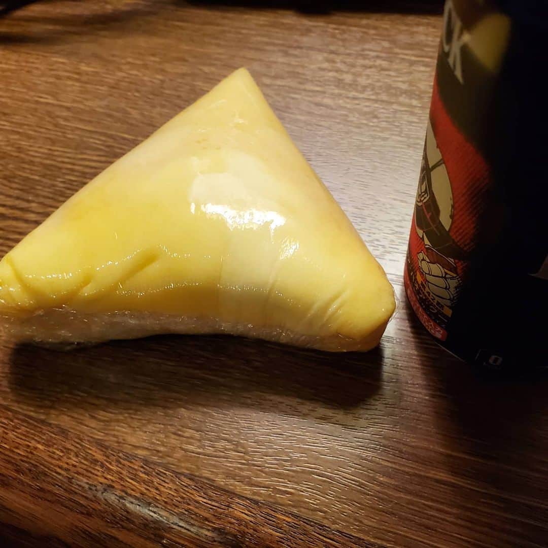 中崎翔太のインスタグラム：「食後はキネヤ。 キャンプと言えばキネヤ。 #キネヤ #キネヤのクレープ #日南」