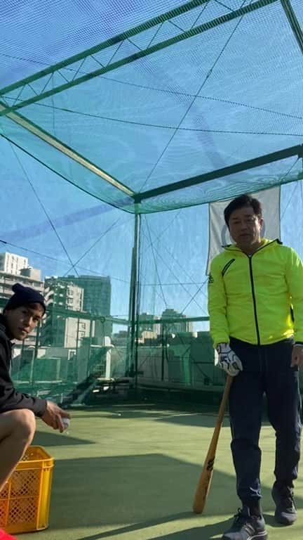 横田真一のインスタグラム：「ランニングからの締めのパッティング練習inヨコタゴルフベース」