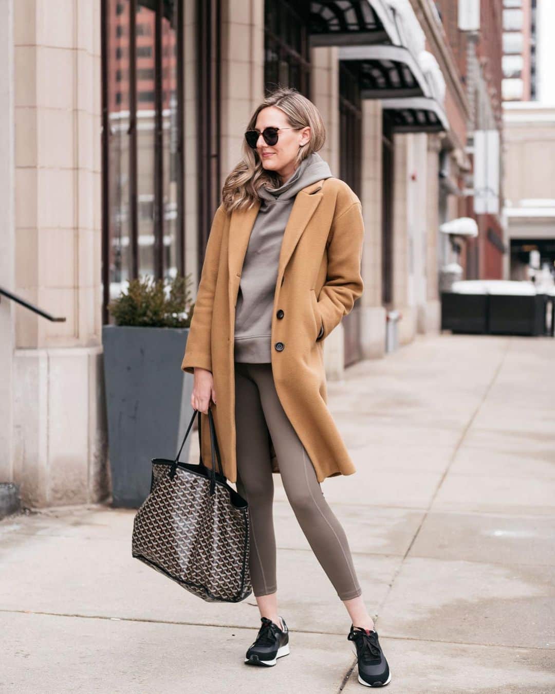 Anna Jane Wisniewskiのインスタグラム：「Be honest, if you’ve been working from home the past year, is it going to be hard to start wearing ‘normal’ clothes again? @bananarepublic ’s new BR Standard line is going to make the transition a little easy with neutral, coordinated separates that can be dressed up or dressed down.  As for me, I’m totally dressed down right now (and this hoodie has a built-in mask--amazing!) but look forward to rocking one of their luxe sculpt suits at a meeting or panel sometime in the future--someday! @shopstyle #ad #itsbanana  📸 @ironandhoney」