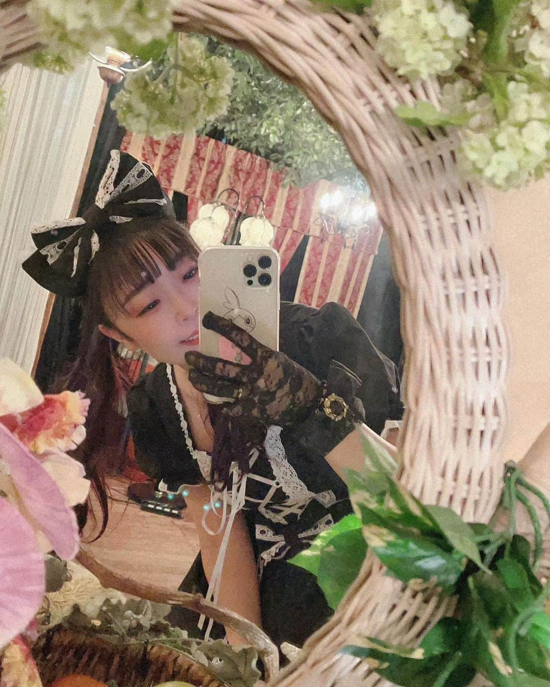 日向結衣のインスタグラム：「. 🖤 .」