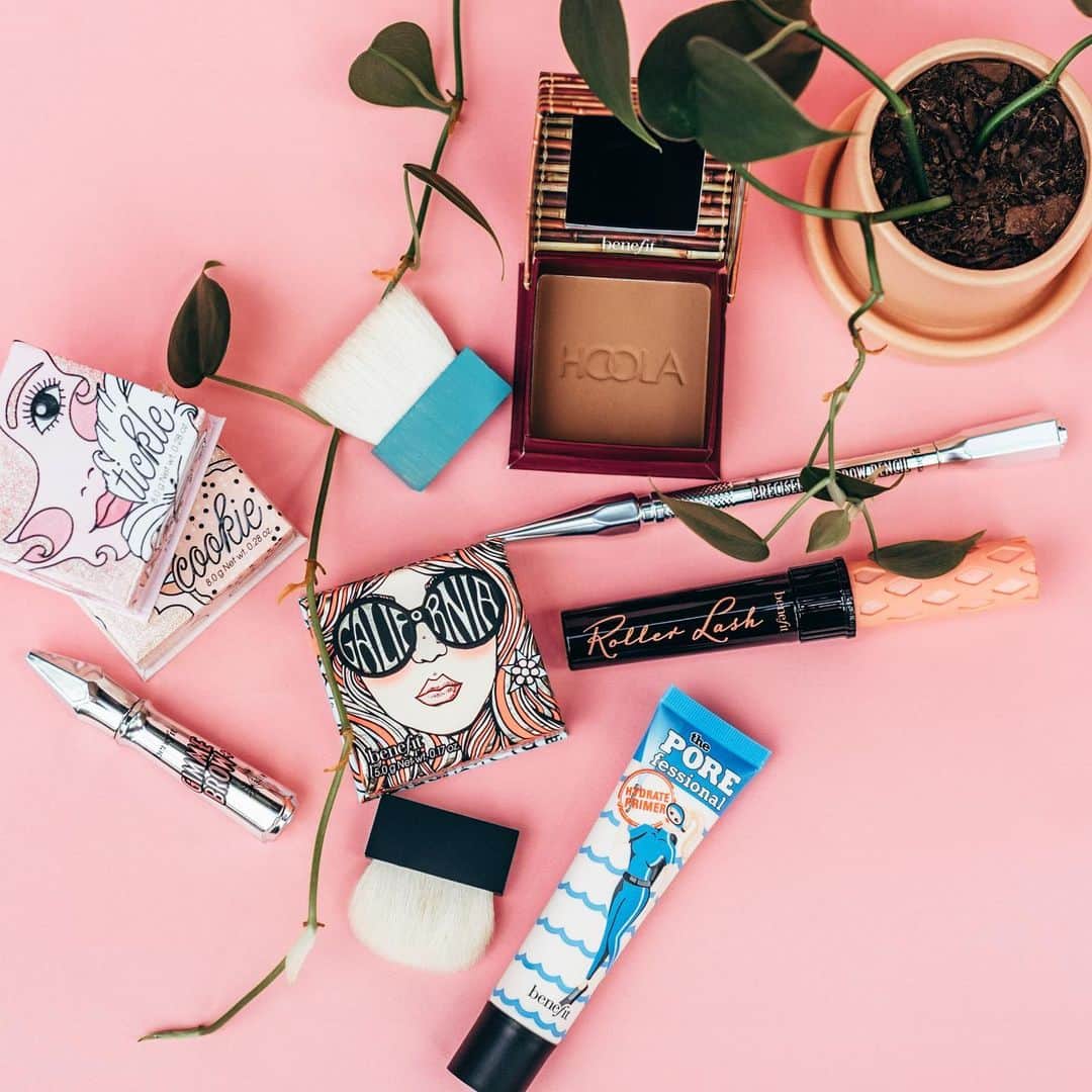 Benefit Cosmeticsさんのインスタグラム写真 - (Benefit CosmeticsInstagram)「Makeup: on point 💅 Plant babies: thriving 🙌 Friday: on deck 🙏 Describe your vibe in the comments! 💗 #benefit 📸@sarah.slu  🌱@thesill」2月5日 10時17分 - benefitcosmetics