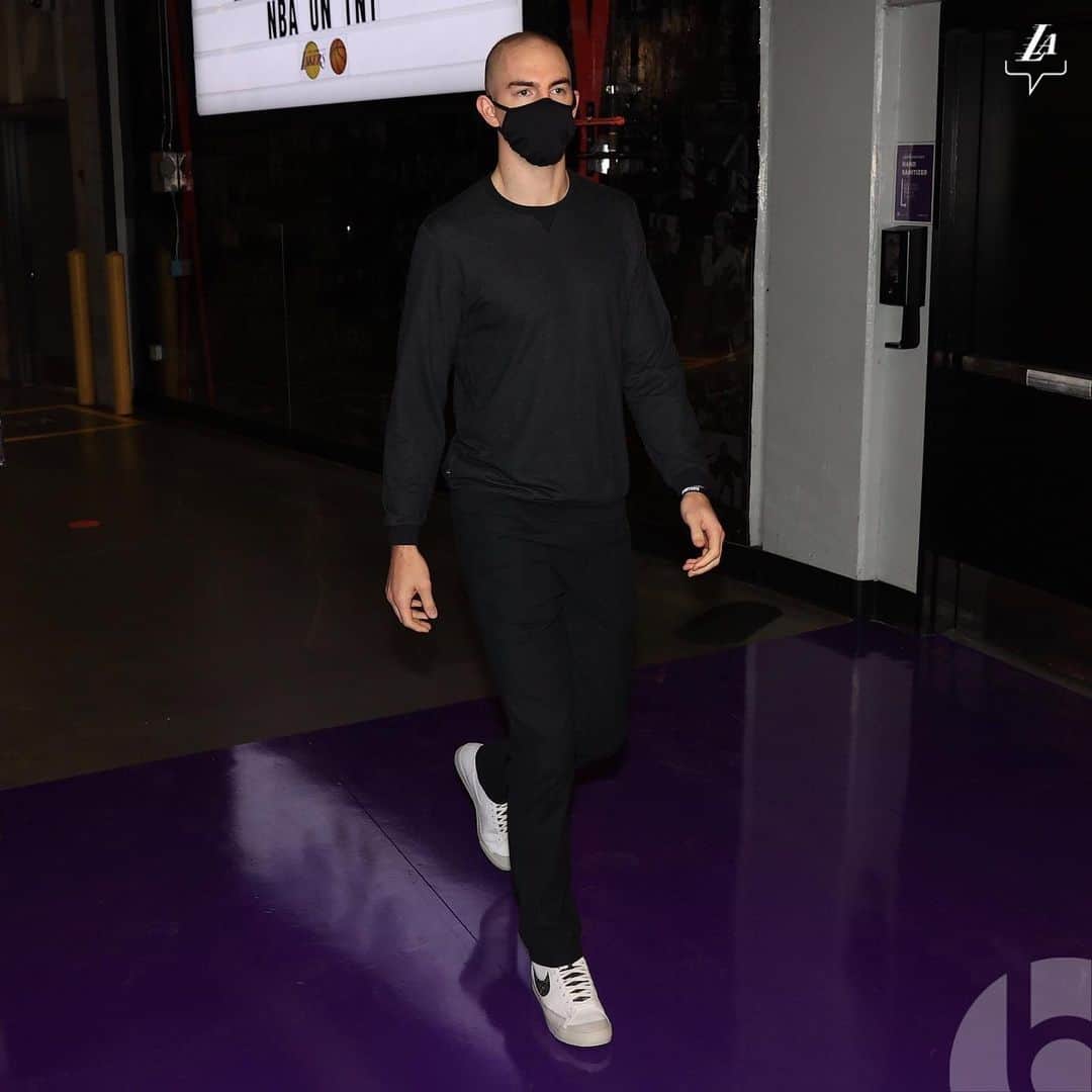 Los Angeles Lakersさんのインスタグラム写真 - (Los Angeles LakersInstagram)「It’s good to be back, @staplescenterla 🏠」2月5日 10時35分 - lakers