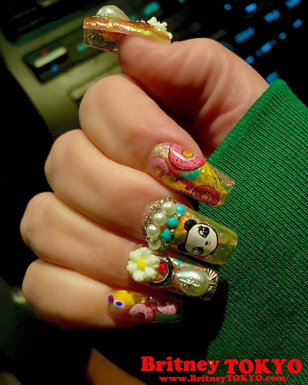 Britney TOKYOさんのインスタグラム写真 - (Britney TOKYOInstagram)「Order made nail tips💅🏻✨💕 @zazfashionplate   #nailart #nails #britneytokyo」2月5日 10時36分 - britneytokyo