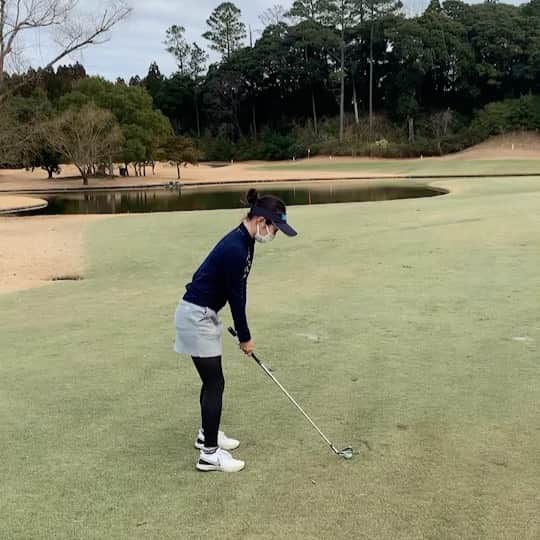 篠崎愛のインスタグラム：「鹿児島合宿1日目 アイアンショット #ゴルフ #ゴルフスイング #スイング動画 #アイアン動画 #ゴルフ女子 #女子ゴルフ」