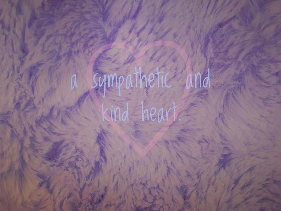 Erenaのインスタグラム：「💜💜💜💜💜 a sympathetic and kind heart. 思いやりのある優しい心. . どんな時も忘れないように生きていきたい…♡ . #sympathetic#kind#heart#thought#worldpeace#peace#english」