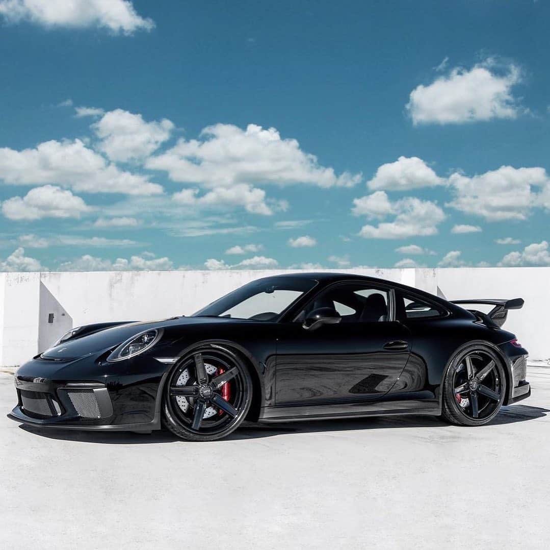 CARLiFESTYLEさんのインスタグラム写真 - (CARLiFESTYLEInstagram)「All black Porsche GT3 sitting on @anrkywheels 🥵 #carlifestyle #gt3」2月5日 11時11分 - carlifestyle