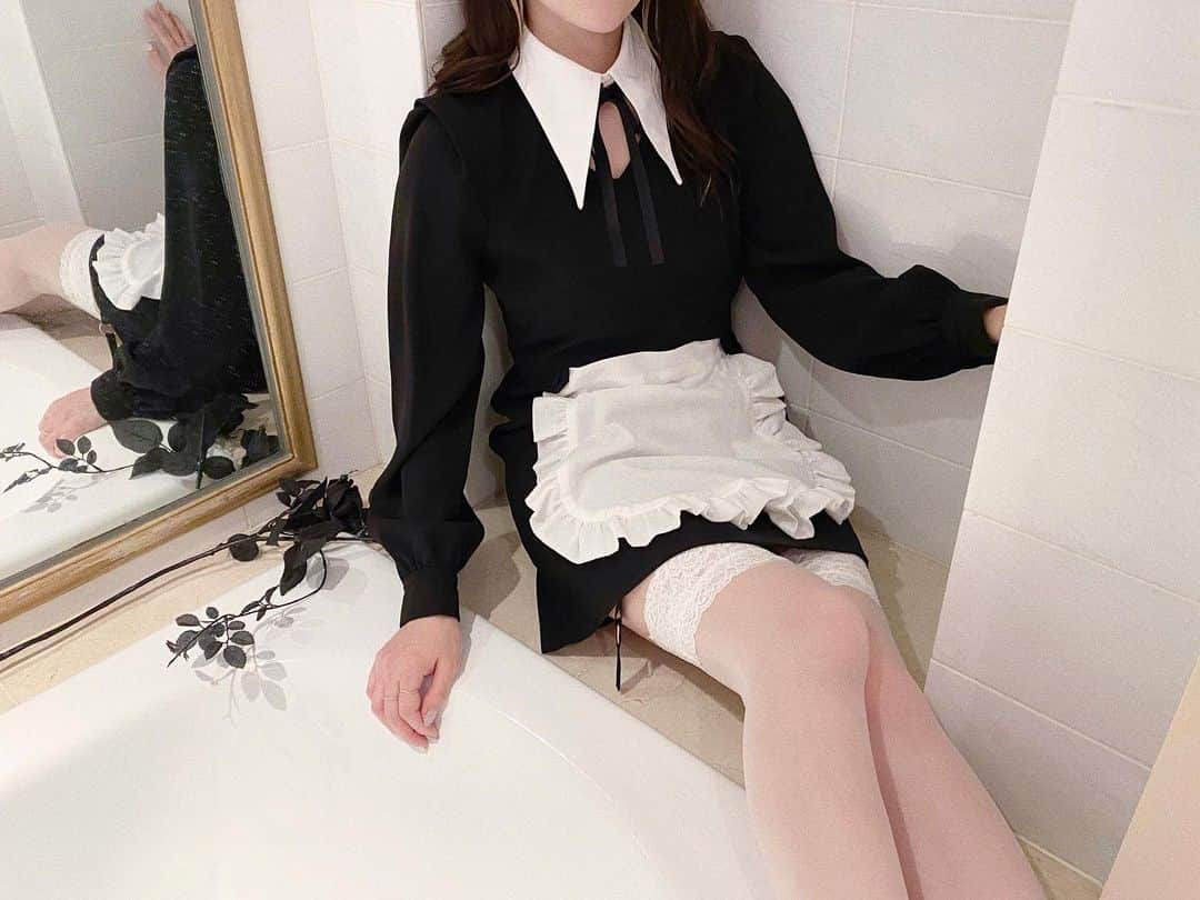 EATMEのインスタグラム：「2.5 update... #EATME #FEBRUARY  #NEW #ITEM . TOP画面のURLからEATME WEB  STOREをCHECK▶︎▶︎▶︎ @eatme_japan . 🌹メイドライクワンピース ¥13,600(＋tax) BLK.MIX.GRY ☑︎S/M ※2.5発売予定 . #EATME_CODE #eatmejapan #イートミー」