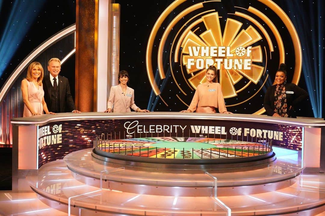 アメリカン・ブロードキャスティング・カンパニーのインスタグラム：「We’re back with the final episode of the #CelebrityWheelOfFortune Wheel-A-Thon 👋  Comment below if you’ve been playing along!」