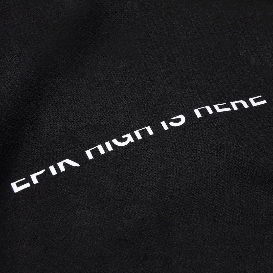 ミスラ・ジン さんのインスタグラム写真 - (ミスラ・ジン Instagram)「EPIK HIGH 10집 OFFICIAL MERCH [LAST ORDER] ⠀ ☑️ PRE-ORDER DATE & TIME 2/8 MON 정오 (NOON) ~ SOLD OUT ⠀ 🔗 https://epikhigh.com  문의는 많지만 소량만 추가 제작 예정입니다 ^^ 마지막 기회. 타블로처럼 놓치지 말아요!!!  #에픽하이 #에픽하이이즈히어 #에픽하이굿즈 #EPIKHIGH #EPIKHIGHISHERE #EPIKHIGHMERCH」2月5日 12時00分 - realmithrajin