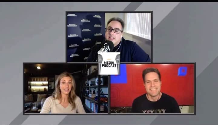 エリン・アンドリューズのインスタグラム：「BIG @backstreetboys vs. @nsync debate on the SI Media Podcast with @jimmytraina and @kylebrandt... Team *NSYNC here 🙋🏼‍♀️🙋🏼‍♀️」