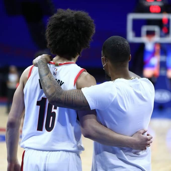 デイミアン・リラードのインスタグラム：「Yea Rook! @cjelleby ... proud of you youngin! ✊🏽✊🏽」