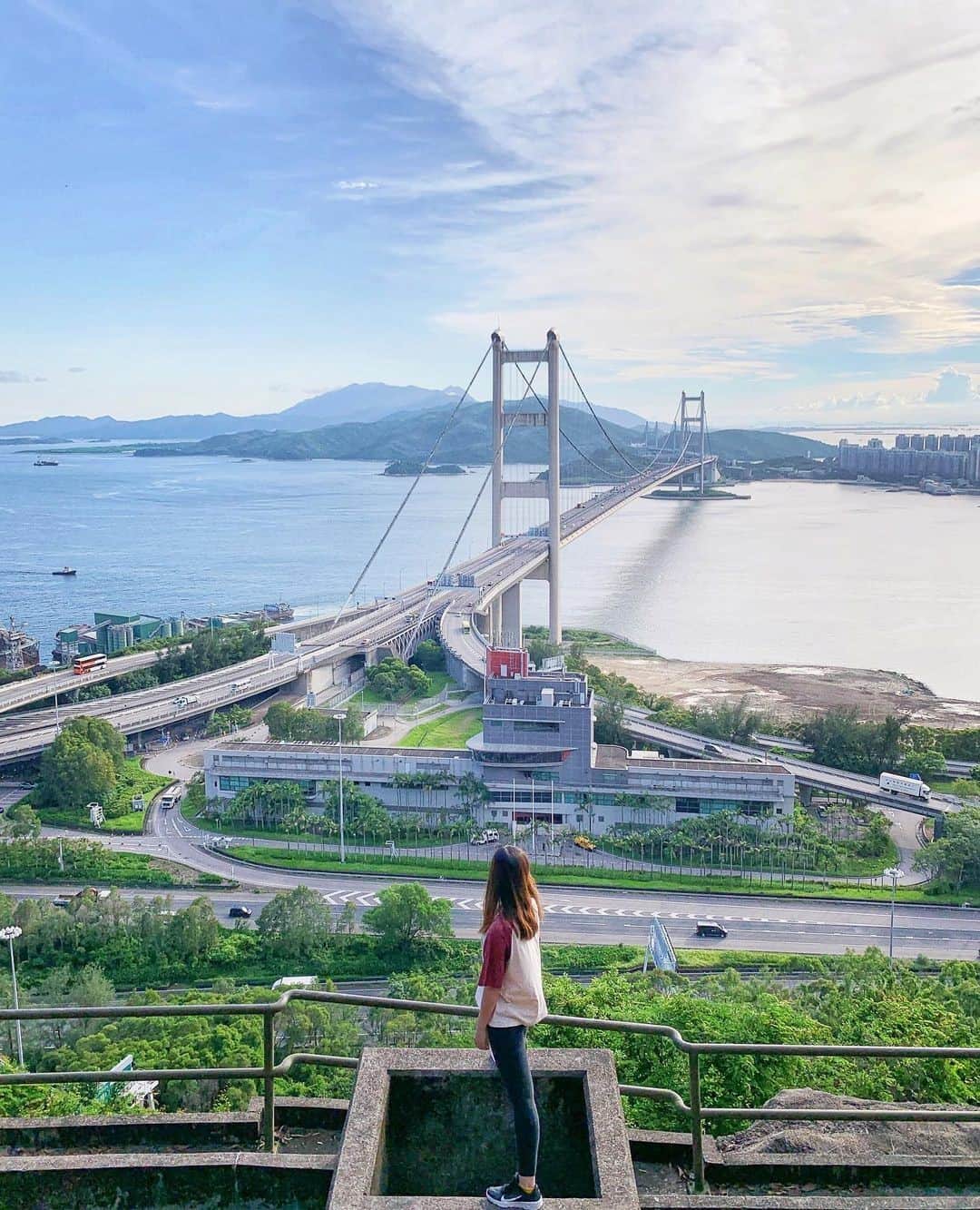 Discover Hong Kongのインスタグラム：「A nice vantage point to admire Hong Kong’s famous Tsing Ma Bridge. 天朗氣清時睇青馬大橋，真係好壯觀！  📷: @smallcouple2018  #DiscoverHongKong #repost」