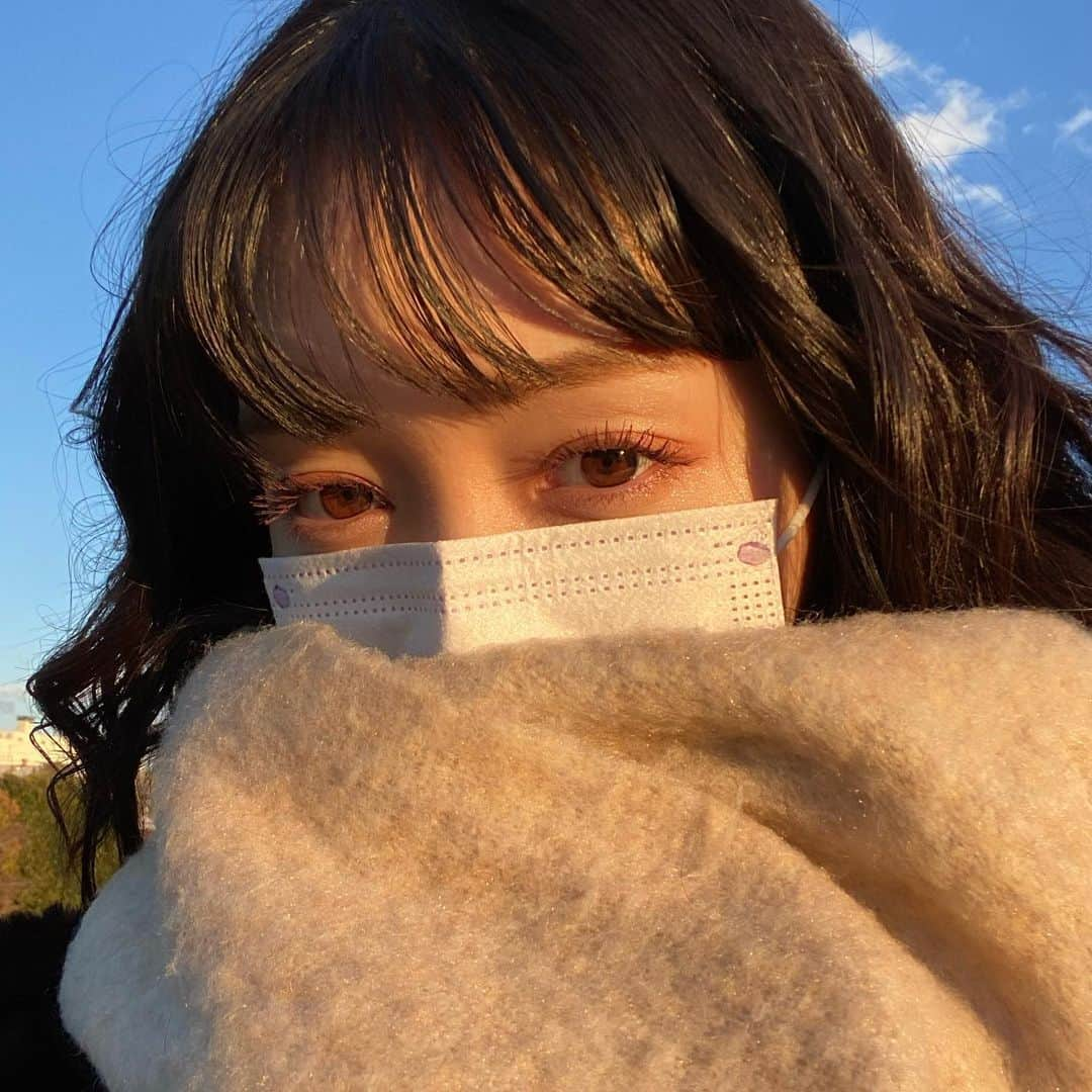 松川菜々花さんのインスタグラム写真 - (松川菜々花Instagram)「・ 誕生日の日にしたメイク💄 アイシャドウ→ @chanel.beauty  マスカラ→ @excelmake 『プルーン』 涙袋→ @stila_jp @stilacosmetics   アイラインは使わない派👍  #韓国メイク #韓国ヘア #韓国 #韓国ファッション #カラーメイク #カラーマスカラ #垢抜けメイク #オルチャン #オルチャンメイク #シャネルコスメ #エクセル #エクセルメイク #韓国コスメ #韓国ネイル」2月5日 13時05分 - matsukawa__nanaka