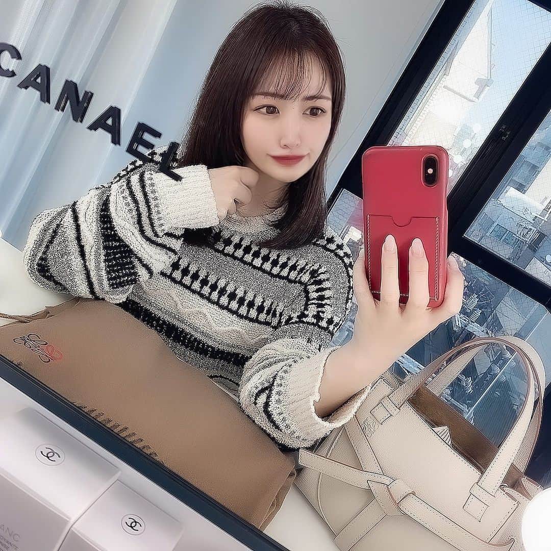 餃子のりさちゃんのインスタグラム：「今日はハイフ→まつげパーマ🦥  最近顔の肥大化が止まらないので 小麦粉やめてみた❕  通ってるサロン @canael_beauty」
