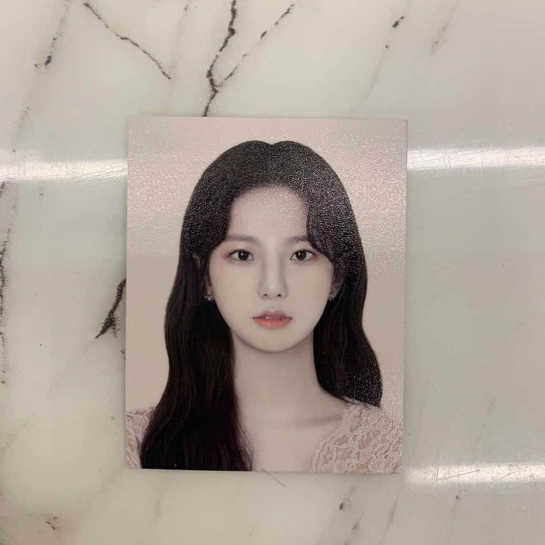チェ・ユジンのインスタグラム：「이쁘게 찍어주셔서 감사합니당🥰」