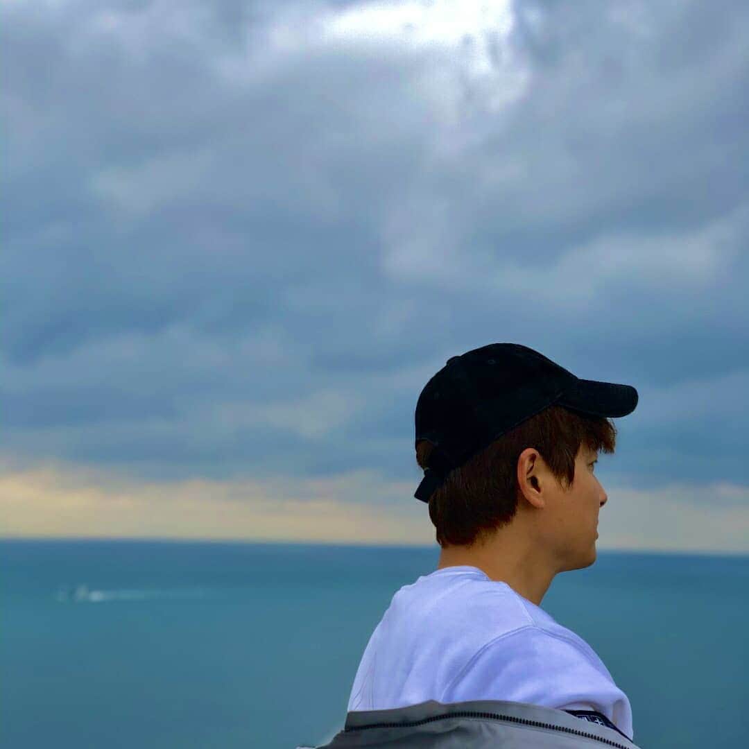 イ・ジフンさんのインスタグラム写真 - (イ・ジフンInstagram)「#제주도  남은사진 투척🌊  #협재해수욕장」2月5日 13時33分 - _leejeehoon