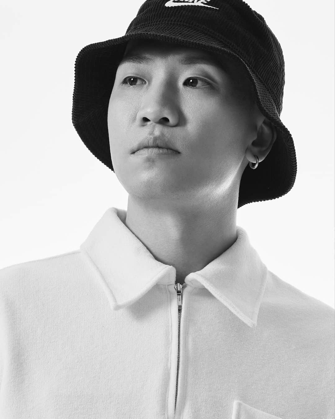 ゲコのインスタグラム：「“마음이 그래” 듣고 계신가요. 이곡은 권진아 님이 그려놓은 방향을 온전히 따라가 노래를 불러보았습니다.그 과정에서 진아의 천재적인 재능에 많이 감탄했네요. 사운드는 편곡장인 필터@philtre 가 맡아주었구요.  그래서인지 녹음하는 동안 즐거웠고 완성이 되고도 자꾸 더 듣고 싶더라구요 저도 너무 좋아서 ㅎㅎ  #keynote 인터뷰 #개작실」