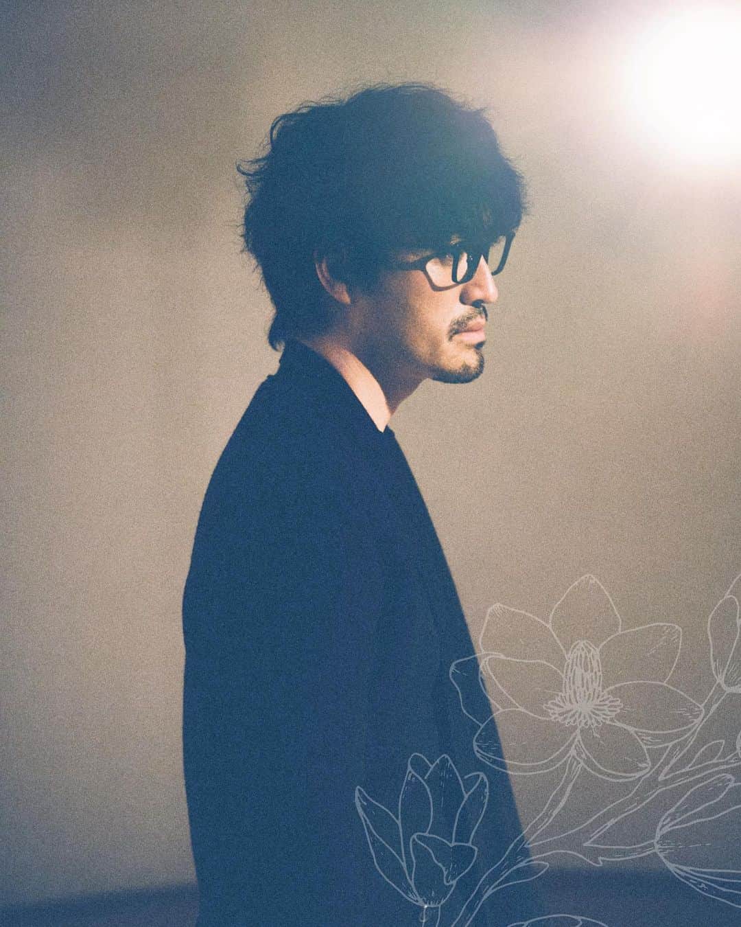 ISEKIのインスタグラム：「【告知】 最新アー写が届きましたぞ😊✨  撮影:皆藤健治 メイク:佐藤健行 スタイリスト:九」