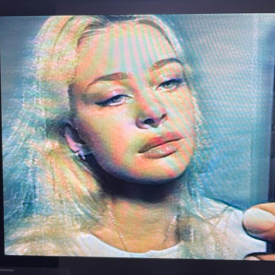 ニコラ・ペルツのインスタグラム：「zooming」
