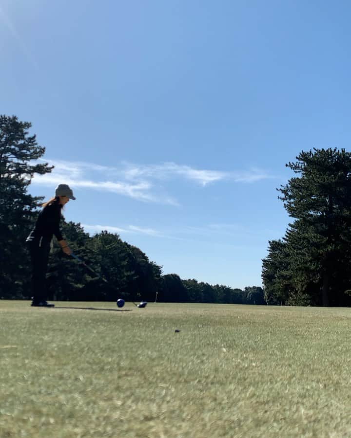青木茉里奈のインスタグラム：「⛳️🍂 ラウンド終わってこれからトレーニング🏋️‍♀️ 頑張ります✨✨ _ _ _ _ _ _ _ _ _ _ _ _ _ _ _ _ _ _ _ _ _ _ _ _ _ _ _ _  #golf #training」
