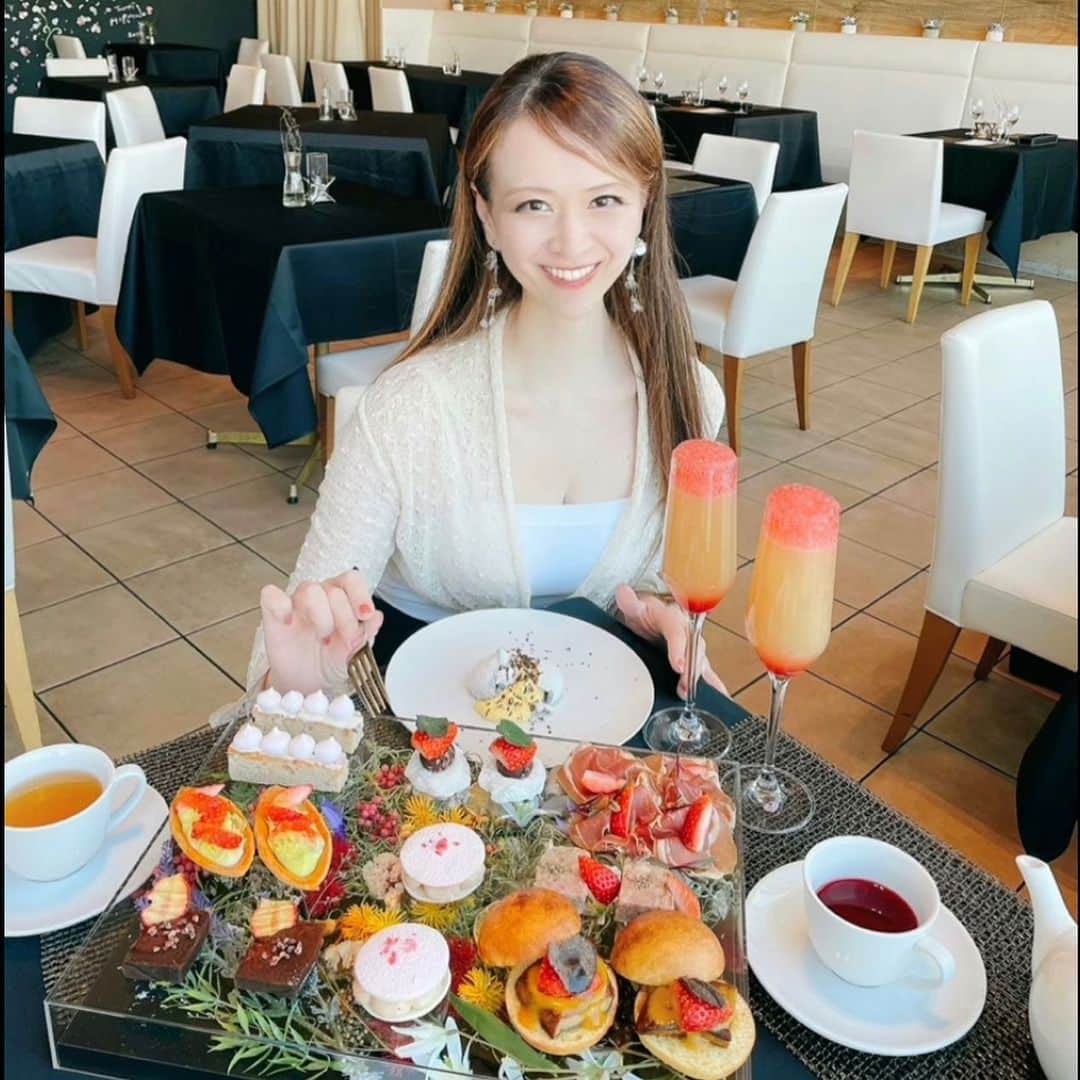 里井真由美のグルメインスタ