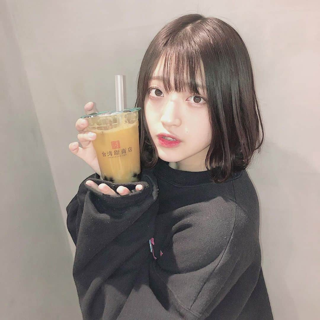 鈴木芽生菜さんのインスタグラム写真 - (鈴木芽生菜Instagram)「久しぶりにタピオカと糖分摂取して幸せでした、、😢🤍  #タピオカ #アイドル #台湾甜商店 #ボブアレンジ #ボブ #ヘアアレンジ #black #アプガ」2月5日 15時06分 - uugirl_new_meina