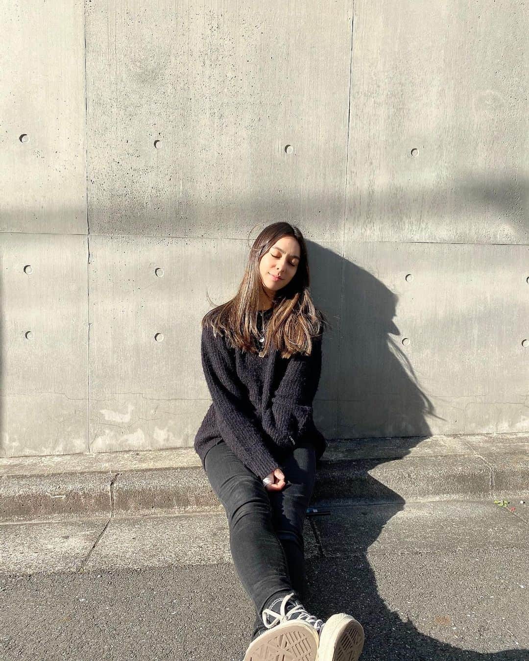 MiChiのインスタグラム：「Such a beautiful day here in Tokyo ✨ What is everyone up to?  東京はスーパーサニーで気持ちいい〜😍 #tokyo#tokyolife」