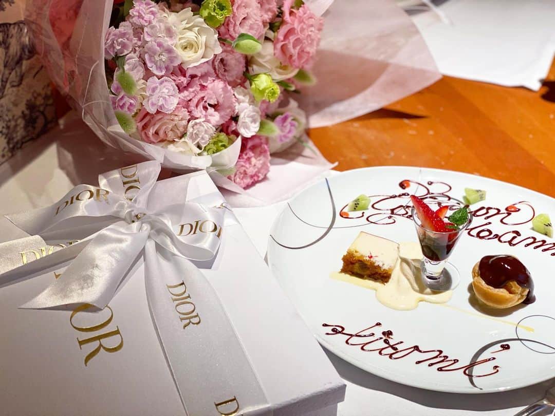 小川ひとみのグルメインスタ