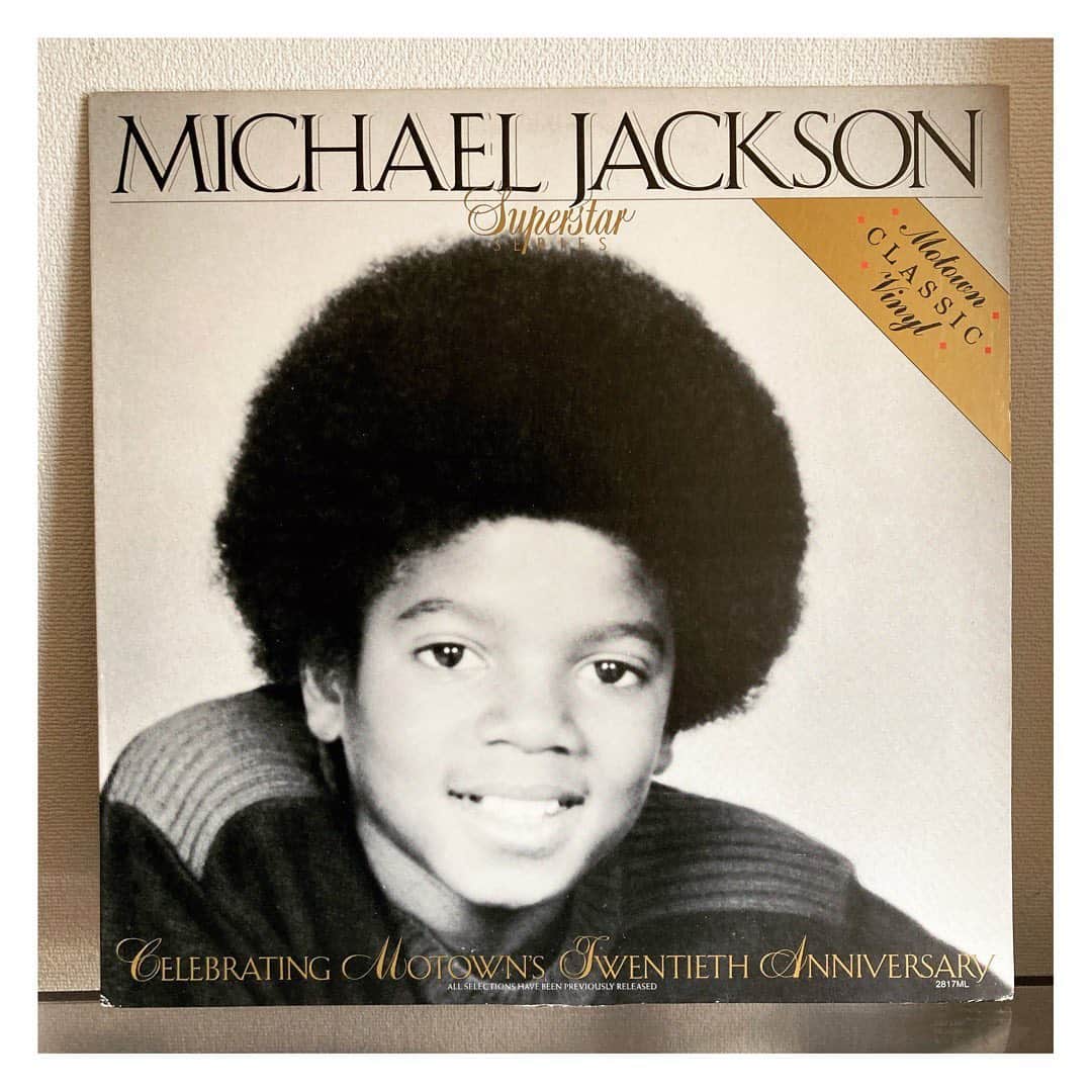 林幸治さんのインスタグラム写真 - (林幸治Instagram)「Michael Jackson – Michael Jackson Motown Superstar Series – Volume 7  モータウン時代のマイケルのソロの人気曲を集めた企画盤。  A1 one day in your lifeは 昔トライセラでレコーディングしたなぁ。SAKURA MOTOWN REVUEっていう日本のアーティストによるモータウンのトリビュート盤で聴けます。  調べたらまだ買えるようです。ネットにあります。  A5 I wanna be where you areは1度だけ？ライブでカバーした事がある記憶。山梨のイベントだったかな？笑　見た人はレア！  #vinyl #vinylcollection #vinyljunkie #vinylrecords #vinylcollector #vinyllover #1980 #michaeljackson #motown #nowspinning #sakuramotownrevue」2月5日 15時28分 - tct_koji_hayashi