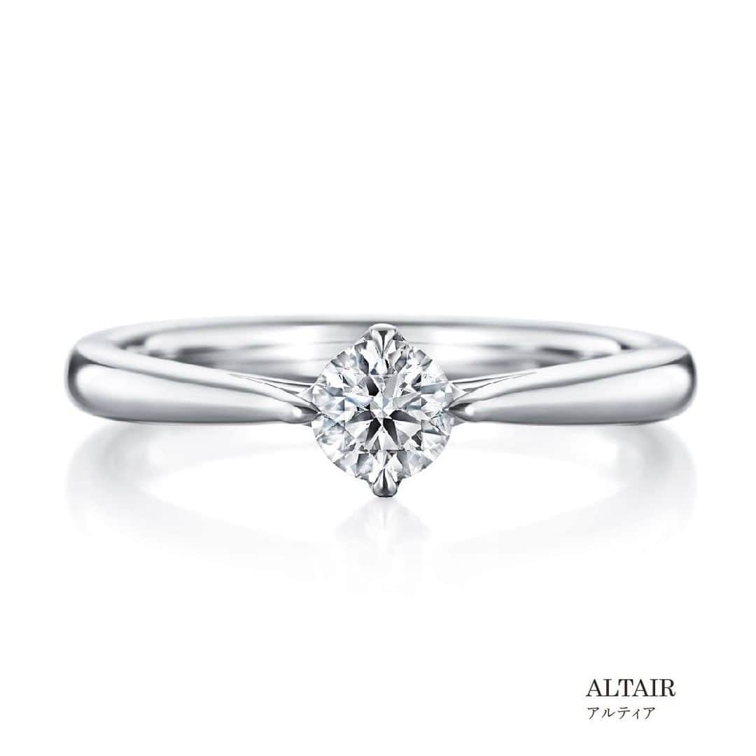 婚約・結婚指輪のI-PRIMO（アイプリモ）公式アカウントさんのインスタグラム写真 - (婚約・結婚指輪のI-PRIMO（アイプリモ）公式アカウントInstagram)「マリッジリング「カリス」はメレダイヤを上下のレールだけで留める、非常に高度な技法でセッティング。爪のない滑らかな着け心地と、輝きを最大限に引き出したダイヤモンドラインは、ずっと変わらない美しさを手元に届けます。  エンゲージリング「アルティア」は、正統派の立て爪スタイル。シャープに切れ込んだ６本爪と高らかにダイヤモンドを掲げるシャトンが、厳選されたダイヤモンドの輝きをさらに印象的に。  モダンでシンプル、けれど、ひと目見たら忘れられない魅惑の輝きを愛する人へ贈りませんか。  婚約指輪：アルティア #アイプリモ_アルティア 結婚指輪：カリス #アイプリモ_カリス  プロフィールのリンクからHPをご覧いただけます。 →@iprimo_official  #結婚指輪 #婚約指輪 #マリッジリング #ブライダルジュエリー #エタニティリング #エンゲージリング #marriagering #bridaljewelry #engagementring #結婚指輪選び #婚約指輪選び #結婚指輪探し #婚約指輪探し #iprimo #アイプリモ #プレ花嫁 #プレ花嫁さんと繋がりたい #結婚式準備 #花嫁 #結婚準備 #プロポーズ #ダイヤモンド #花嫁準備 #2021春婚 #2021夏婚」2月5日 16時00分 - iprimo_official