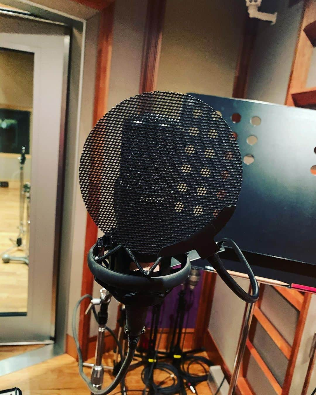 黒沢薫さんのインスタグラム写真 - (黒沢薫Instagram)「#todayswork #recording  #music #soul #rb #singer #lovelife #instagood #microphone」2月5日 15時52分 - kaorukurosawa_lovelife