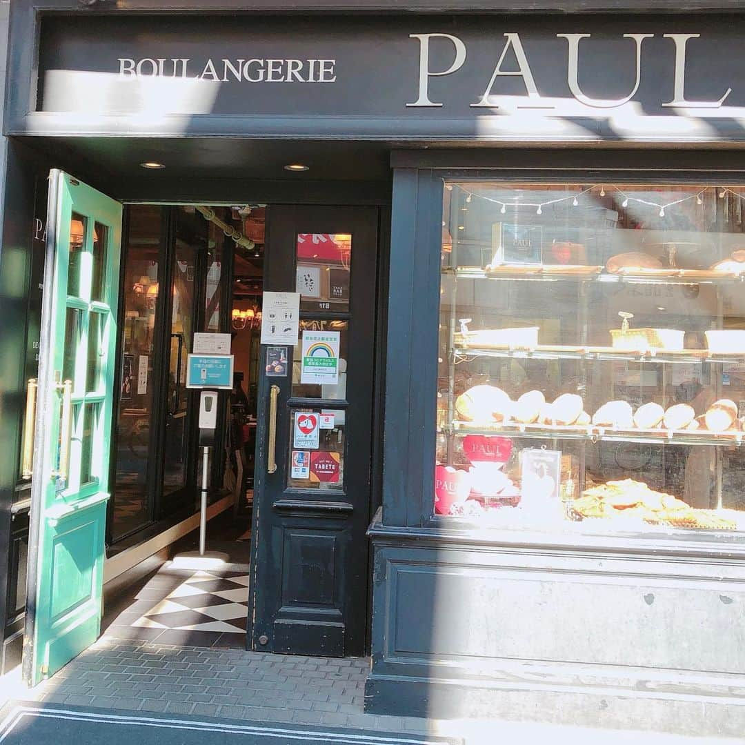 まゆみあずささんのインスタグラム写真 - (まゆみあずさInstagram)「PAUL🥐🥖🥪🥯  どうしてもの用事で久しぶりに都内に！コロナ禍で都内に行く事が無くなってたので、せっかくだからPAULのパンをtakeout☝︎」2月5日 16時41分 - mameko__k