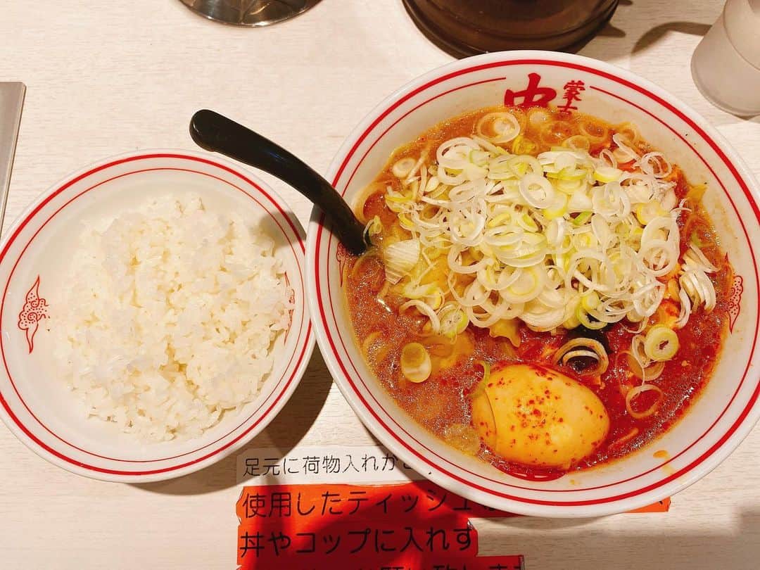 葉山カナのインスタグラム：「🍜」