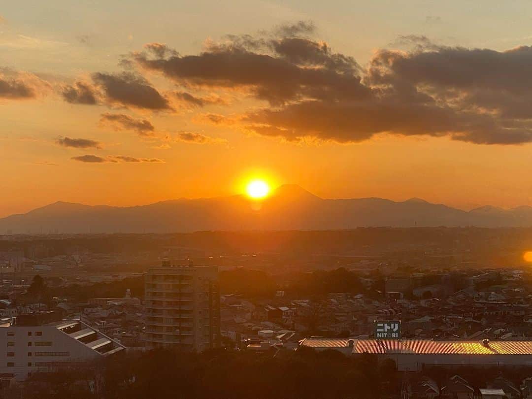小沢仁志さんのインスタグラム写真 - (小沢仁志Instagram)「富士山と夕陽」2月5日 17時01分 - ozawa_hitoshi