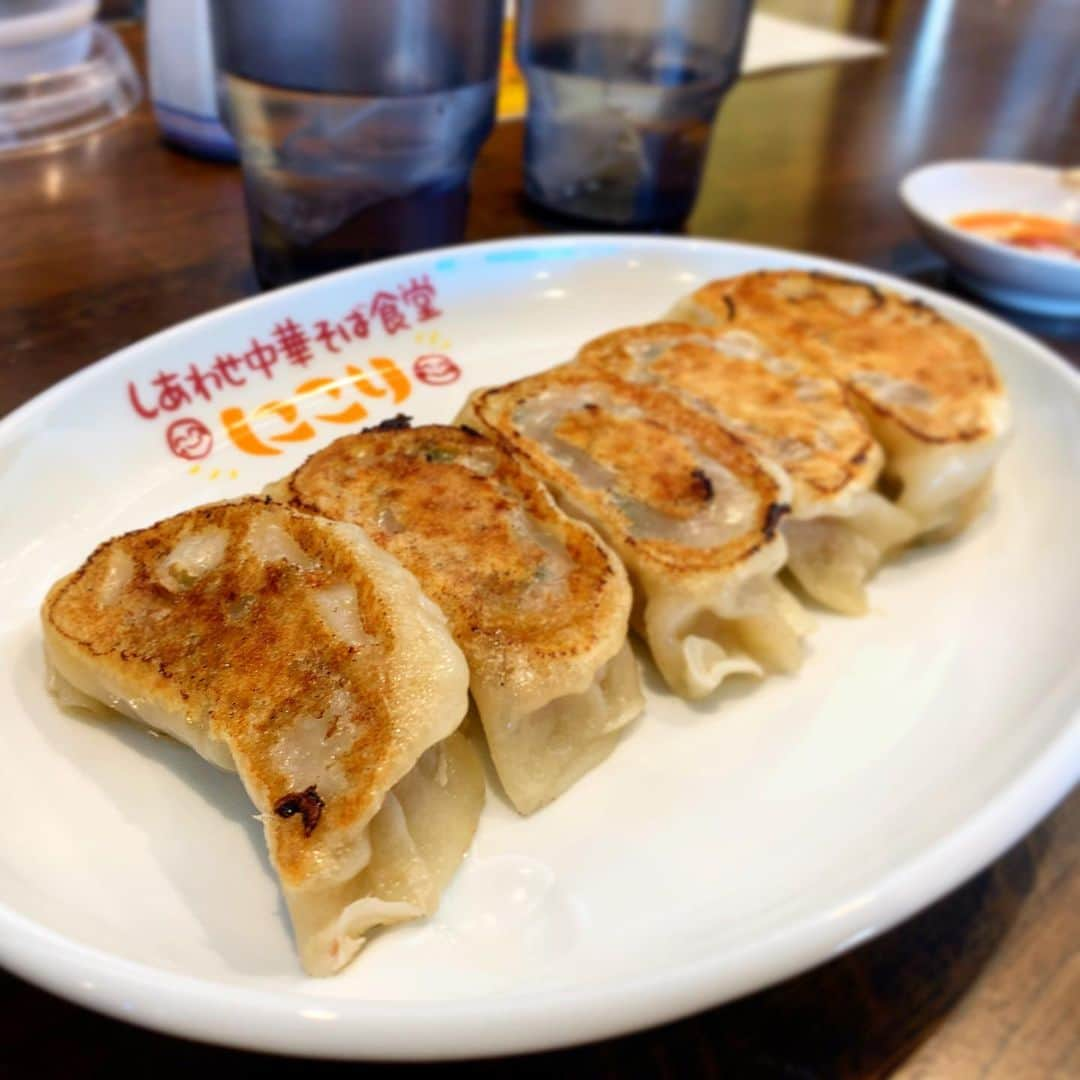 池内万作さんのインスタグラム写真 - (池内万作Instagram)「今日はにこりで麻婆豆腐丼を。 麻が効いてて美味しゅうございました〜。 ホルモン焼きと唐揚げも気になるんだけど、その辺はそのうち♪ また寄らせて頂きます〜。 ごちそうさまでした！ #イケウチ家のグルメ旅」2月5日 16時56分 - mandeshita