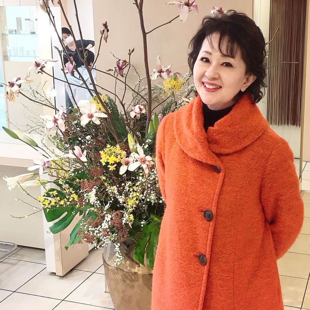 畑中葉子さんのインスタグラム写真 - (畑中葉子Instagram)「ルージュ美容室に行ってきた❤️ 今日はカラーとトリートメント。 少しずつ髪の毛を伸ばしているところ。 早く伸びないかな〜💕  #ルージュ美容室 #茗荷谷」2月5日 16時58分 - hatanaka_yoko