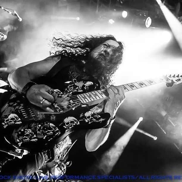 Queensrycheさんのインスタグラム写真 - (QueensrycheInstagram)「#fbf -  Michael at the 02 Academy Islington in London, U.K. 2013 (photo credit John Brott Rock Photography) #queensryche #flashbackfriday #unitedkingdom🇬🇧 #michaelwilton #whip #hellboy #guitarist #guitarplayer #espguitars #memories」2月6日 2時30分 - queensrycheofficial